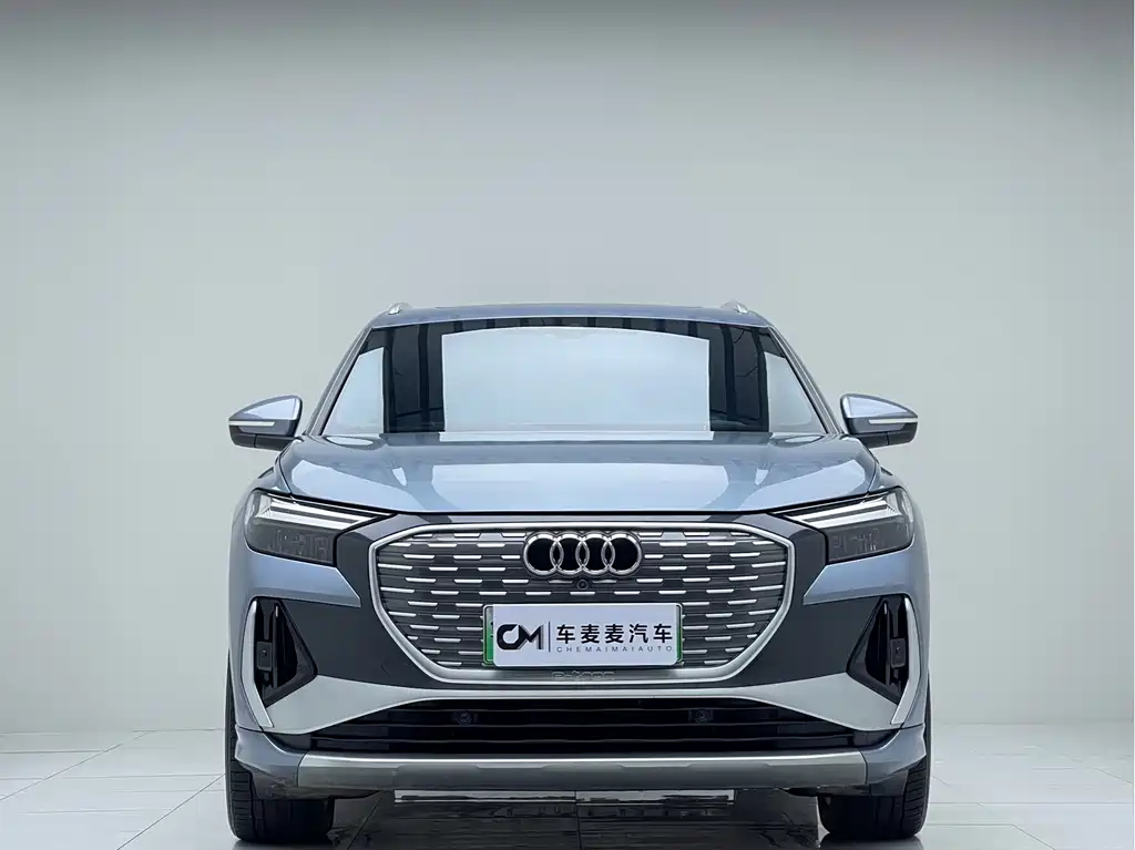Audi Q4 e-tron — фото 2