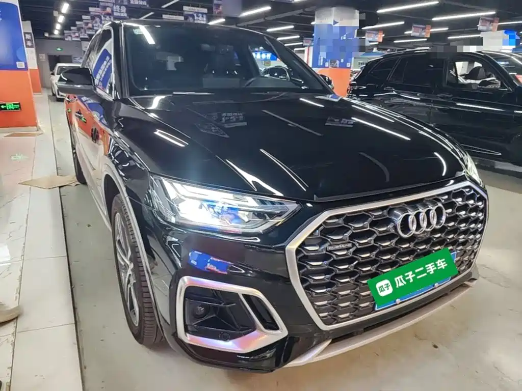 Audi Q5L Sportback — фото 4