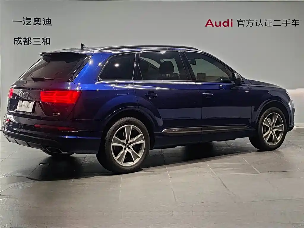 Audi Q7 — фото 4