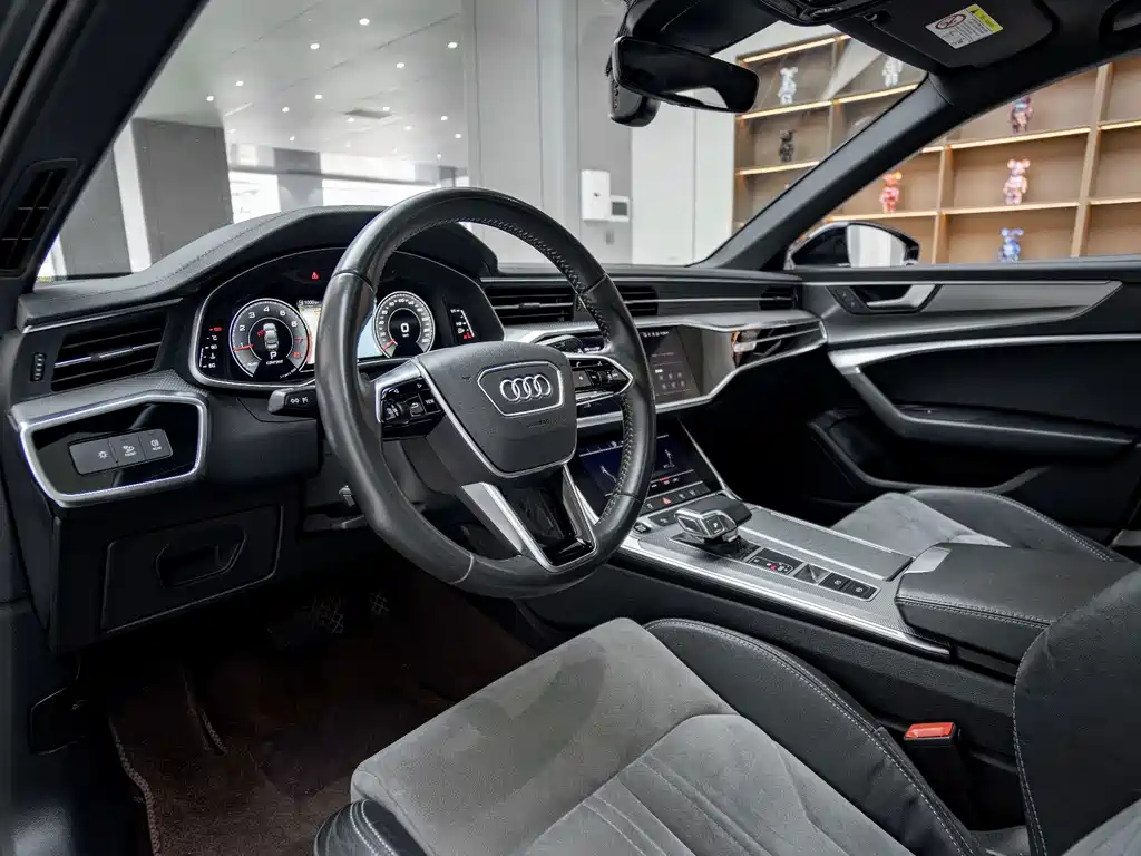 Audi A6L — фото 11