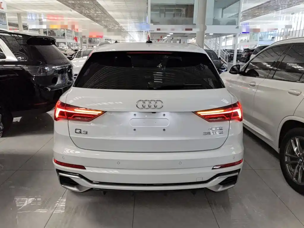 Audi Q3 — фото 6