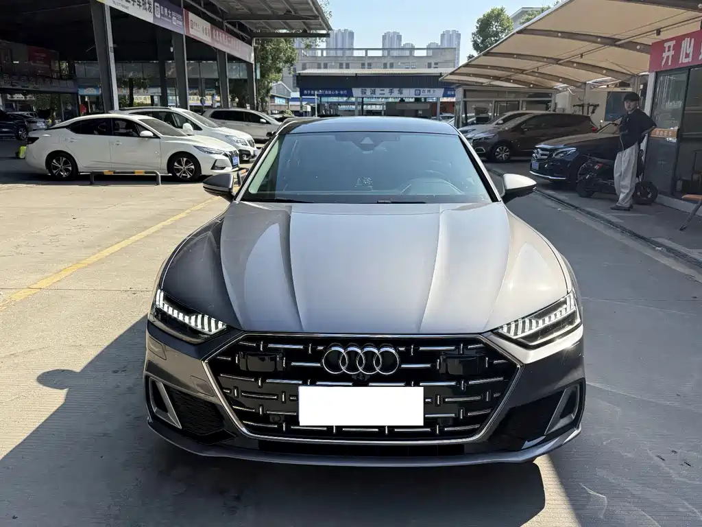 Audi A7L — фото 2