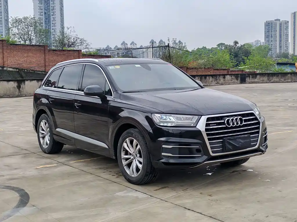 Audi Q7 — фото 3