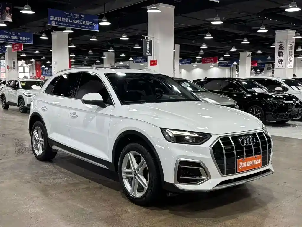 Audi Q5L — фото 3