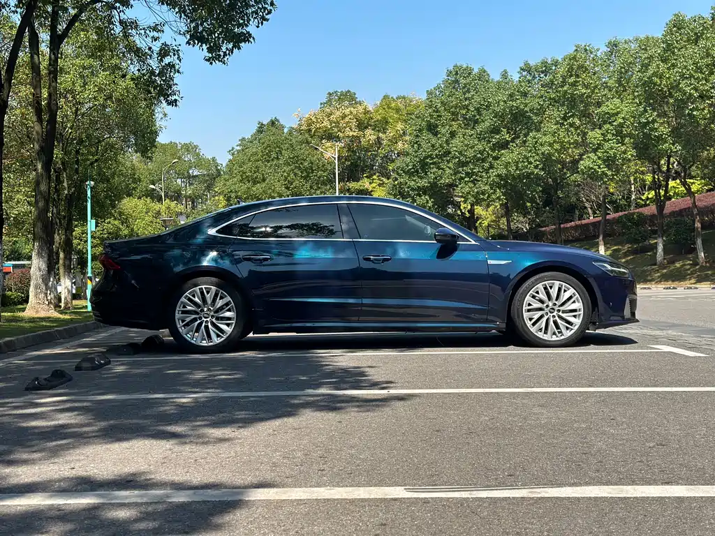 Audi A7L — фото 4