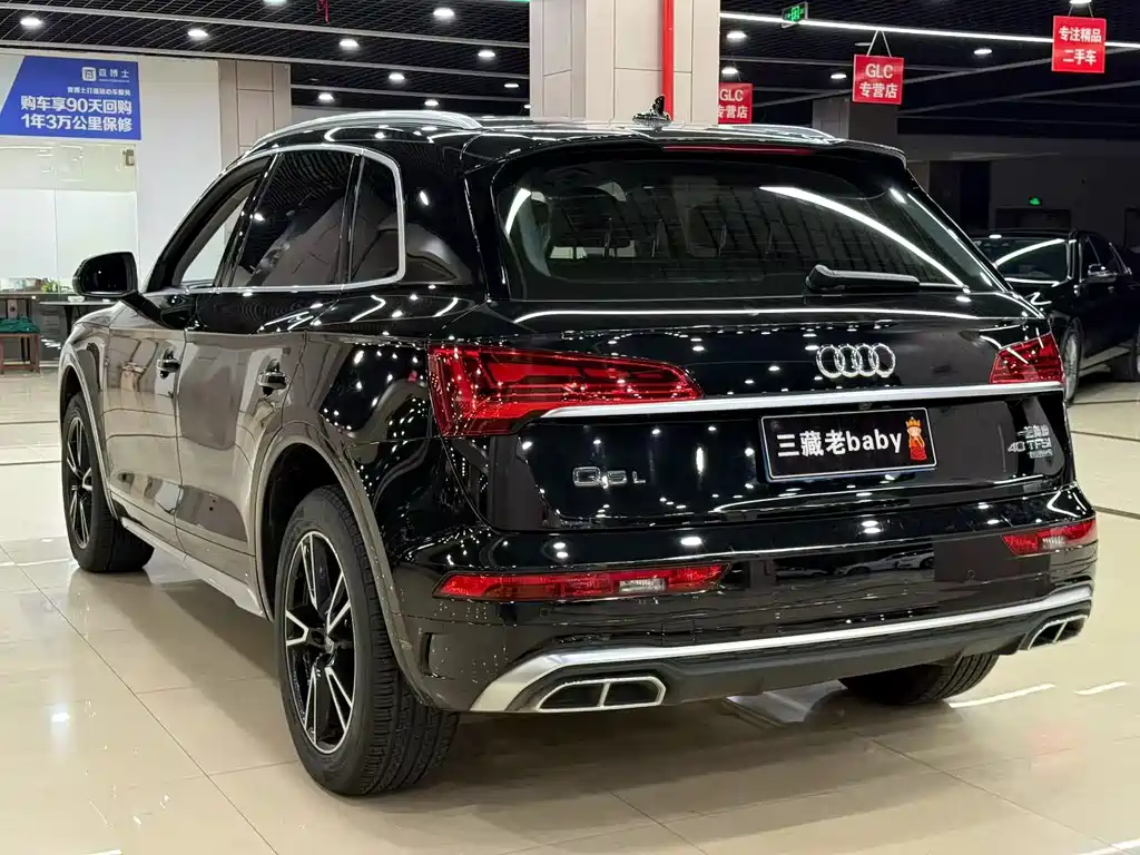 Audi Q5L — фото 9