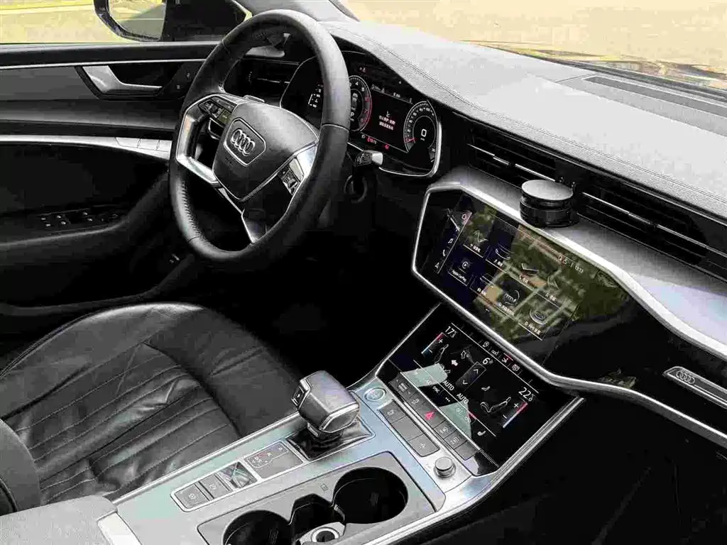 Audi A7 — фото 7