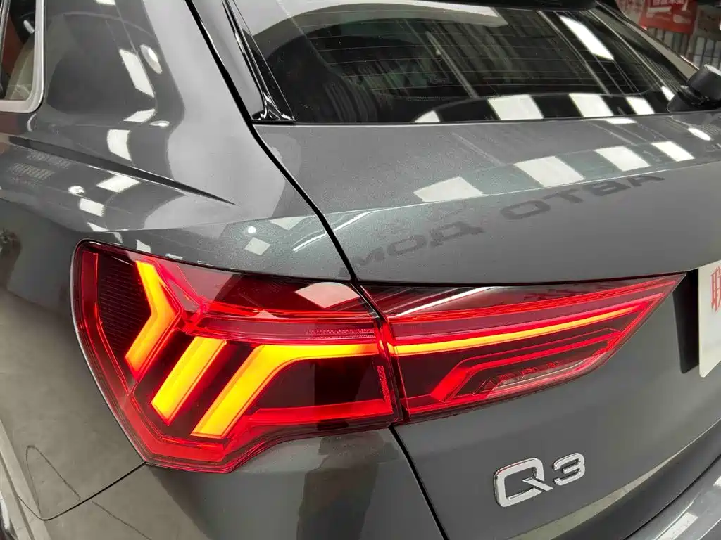Audi Q3 — фото 24