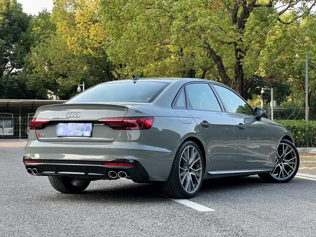 Audi S4 — фото 3