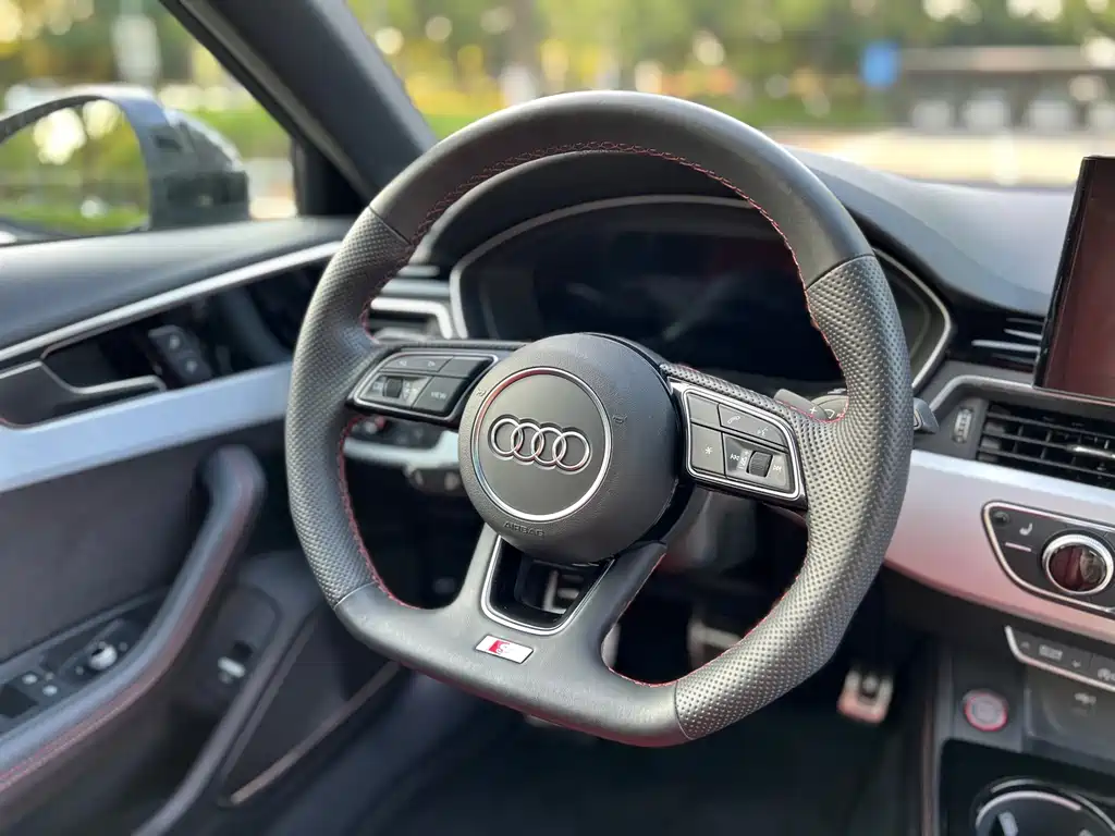 Audi S4 — фото 9