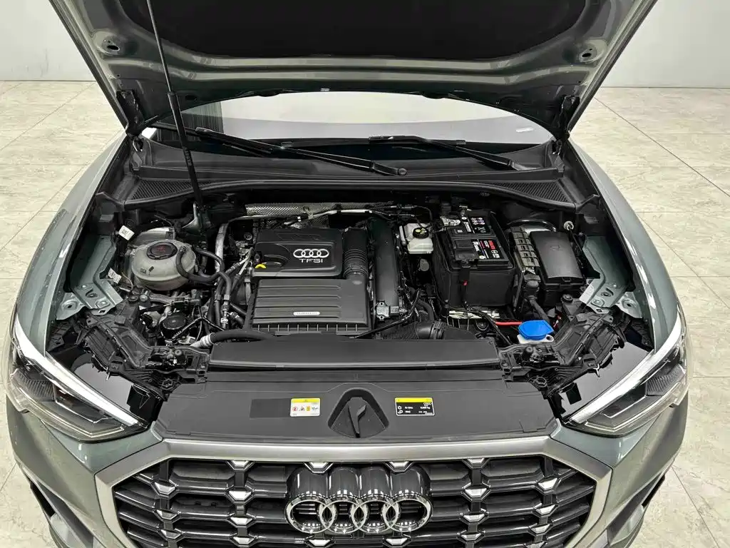 Audi Q3 — фото 10