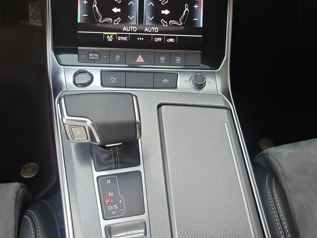 Audi A6L New Energy — фото 15