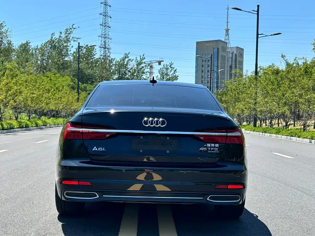 Audi A6L — фото 5