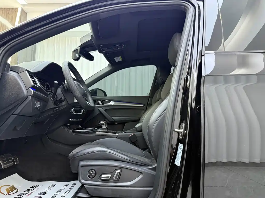 Audi Q5L Sportback — фото 4