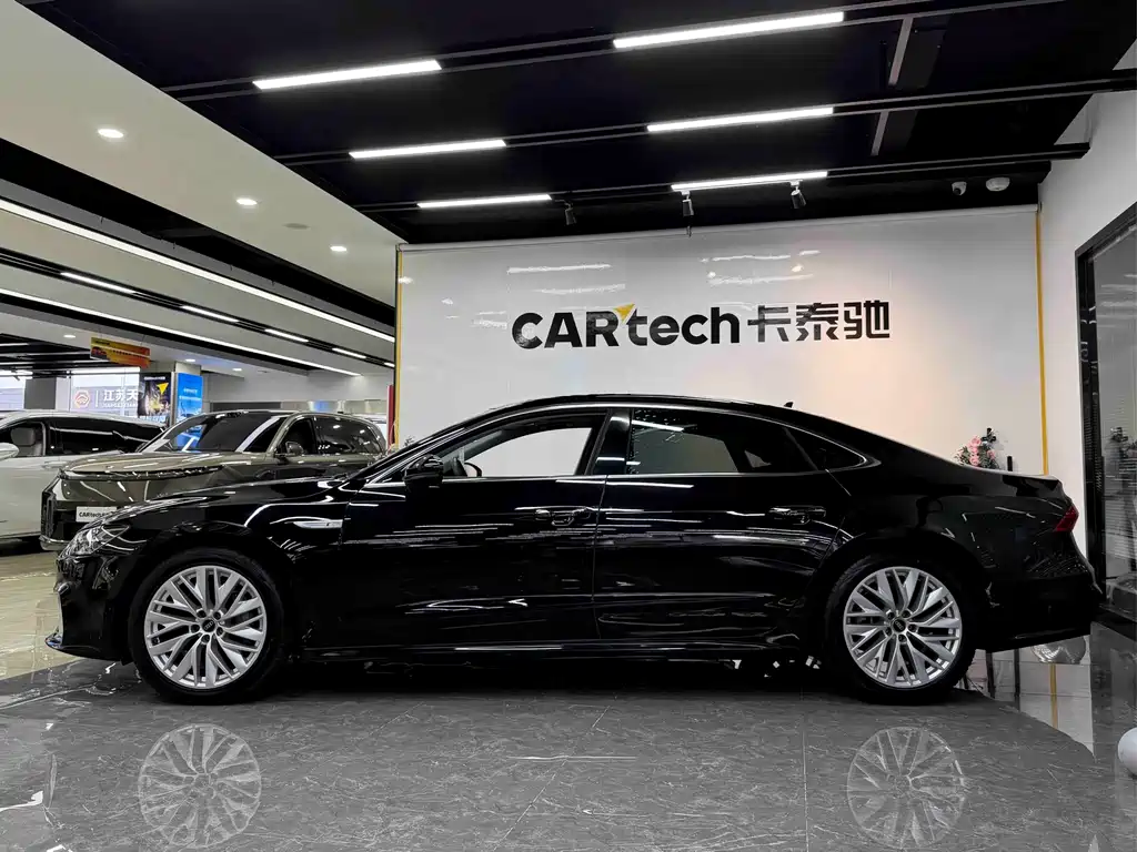 Audi A7L — фото 4