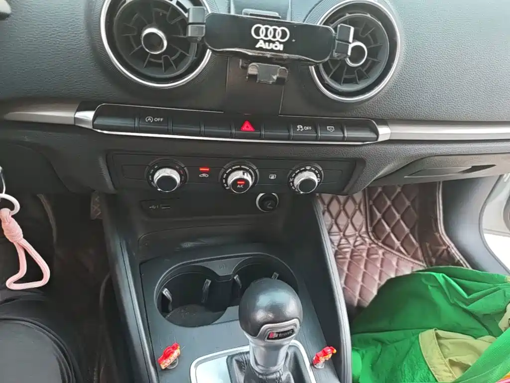 Audi A3 — фото 13