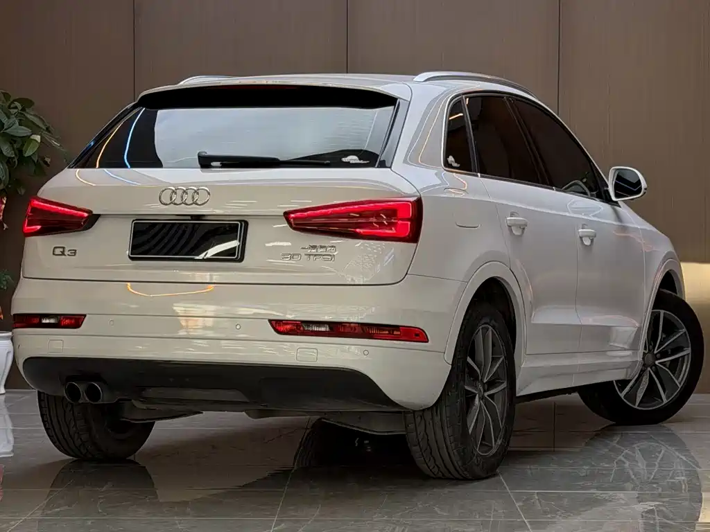 Audi Q3 — фото 19