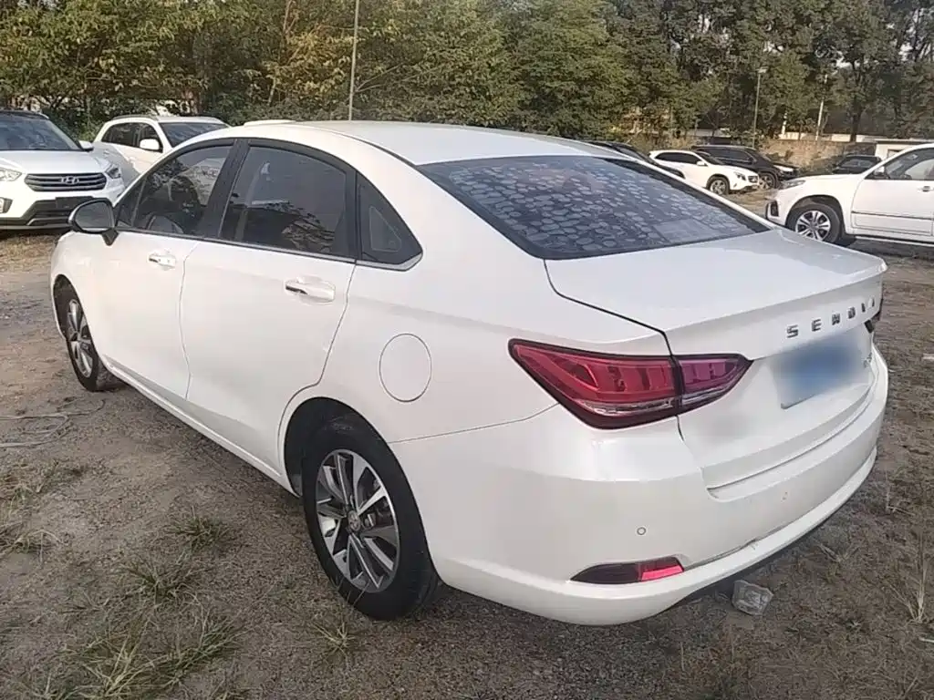 BAIC Senova D50 — фото 5