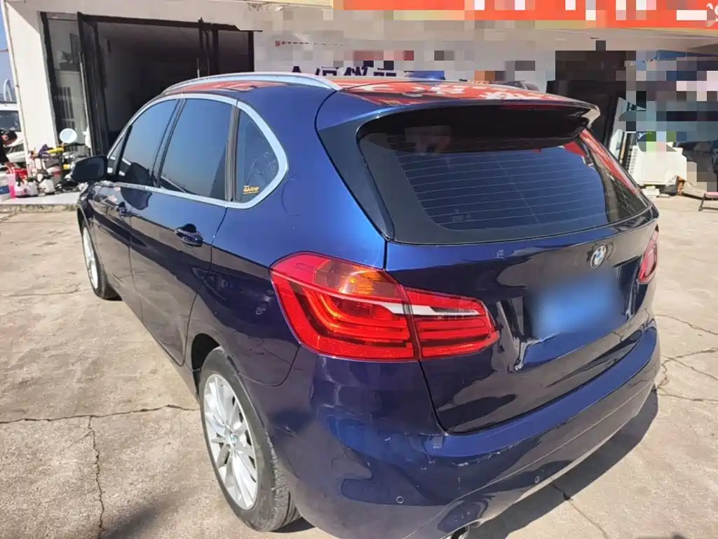 BMW 2 Series Active Tourer — фото 5