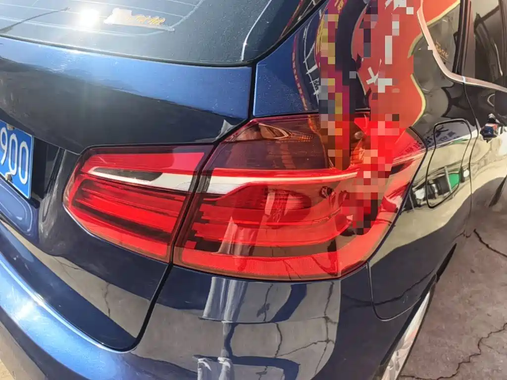 BMW 2 Series Active Tourer — фото 8