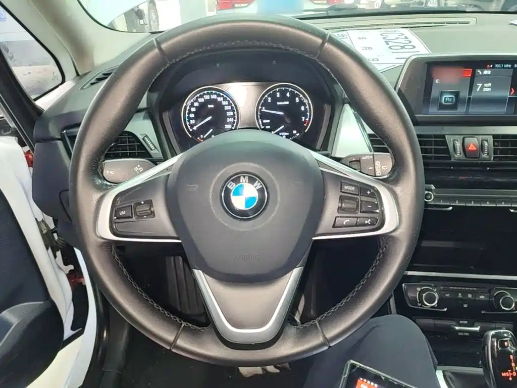 BMW 2 Series Gran Tourer — фото 11