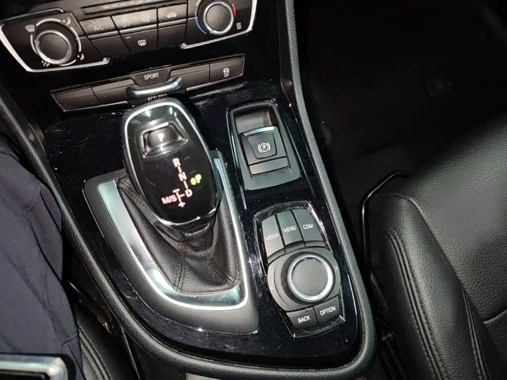 BMW 2 Series Gran Tourer — фото 14