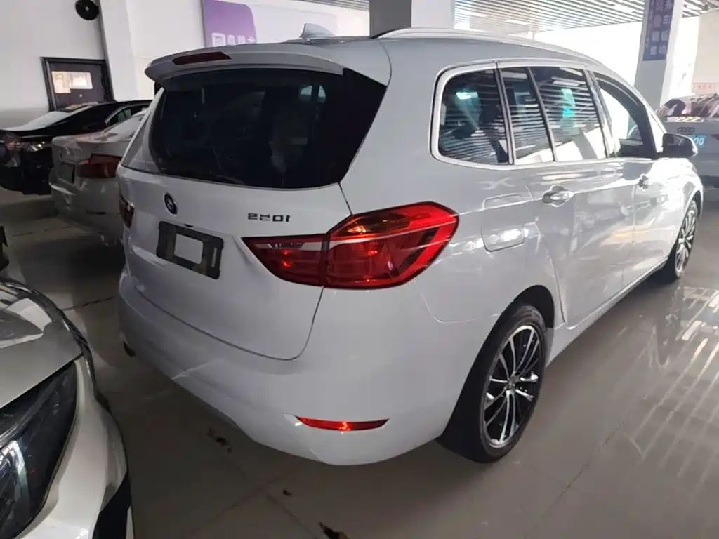 BMW 2 Series Gran Tourer — фото 7
