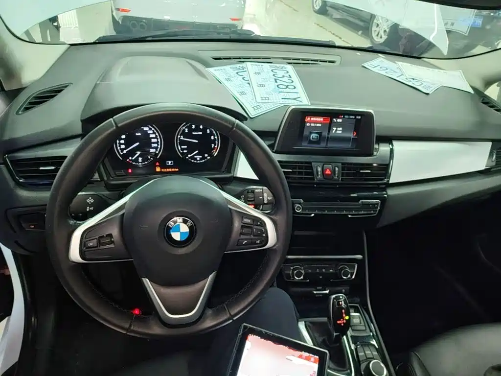BMW 2 Series Gran Tourer — фото 10