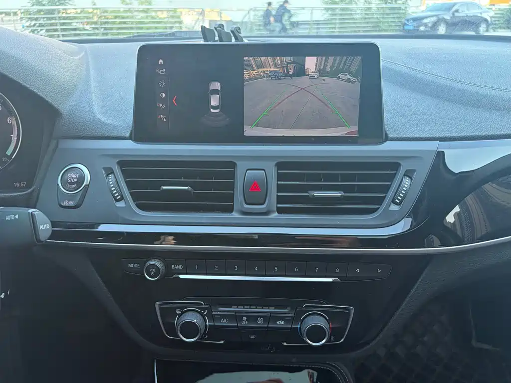 BMW 1 Series — фото 11