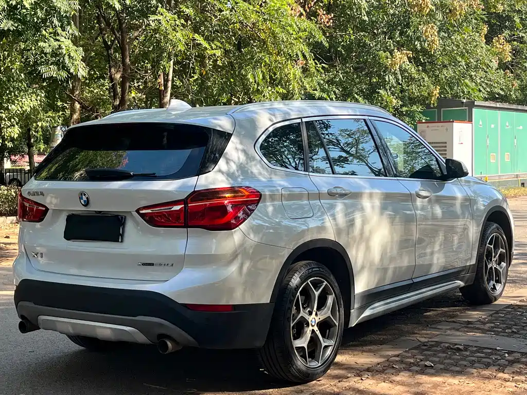 BMW X1 — фото 7