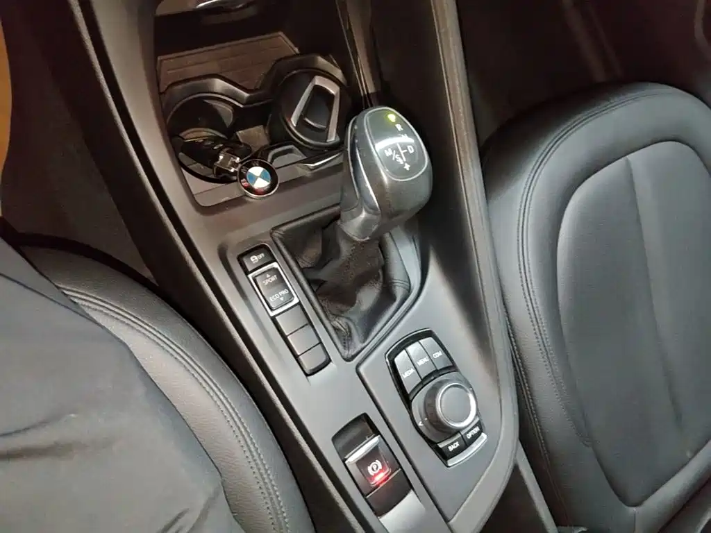 BMW X1 — фото 10