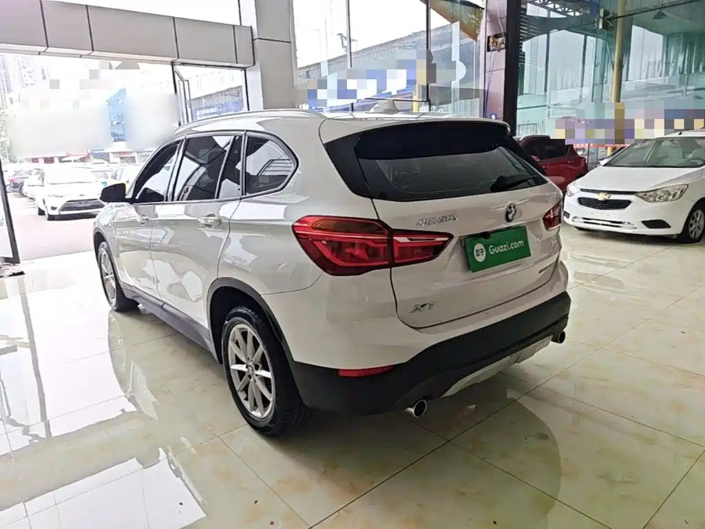 BMW X1 — фото 5
