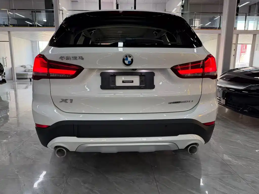 BMW X1 — фото 3