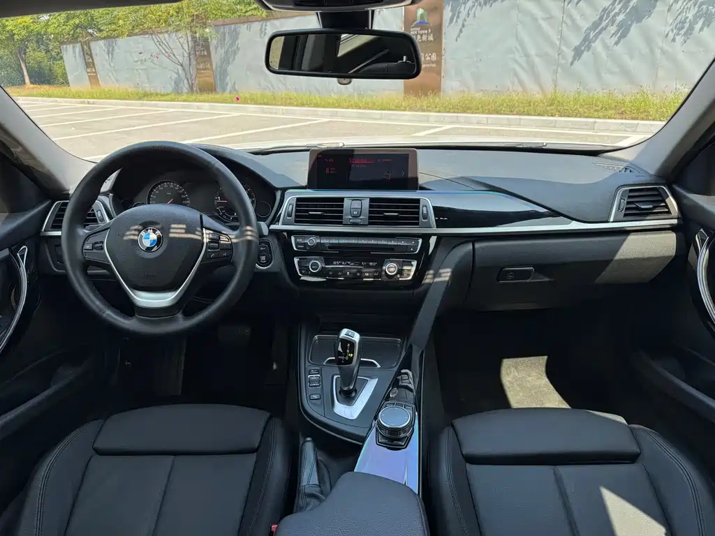 BMW 3 Series — фото 10