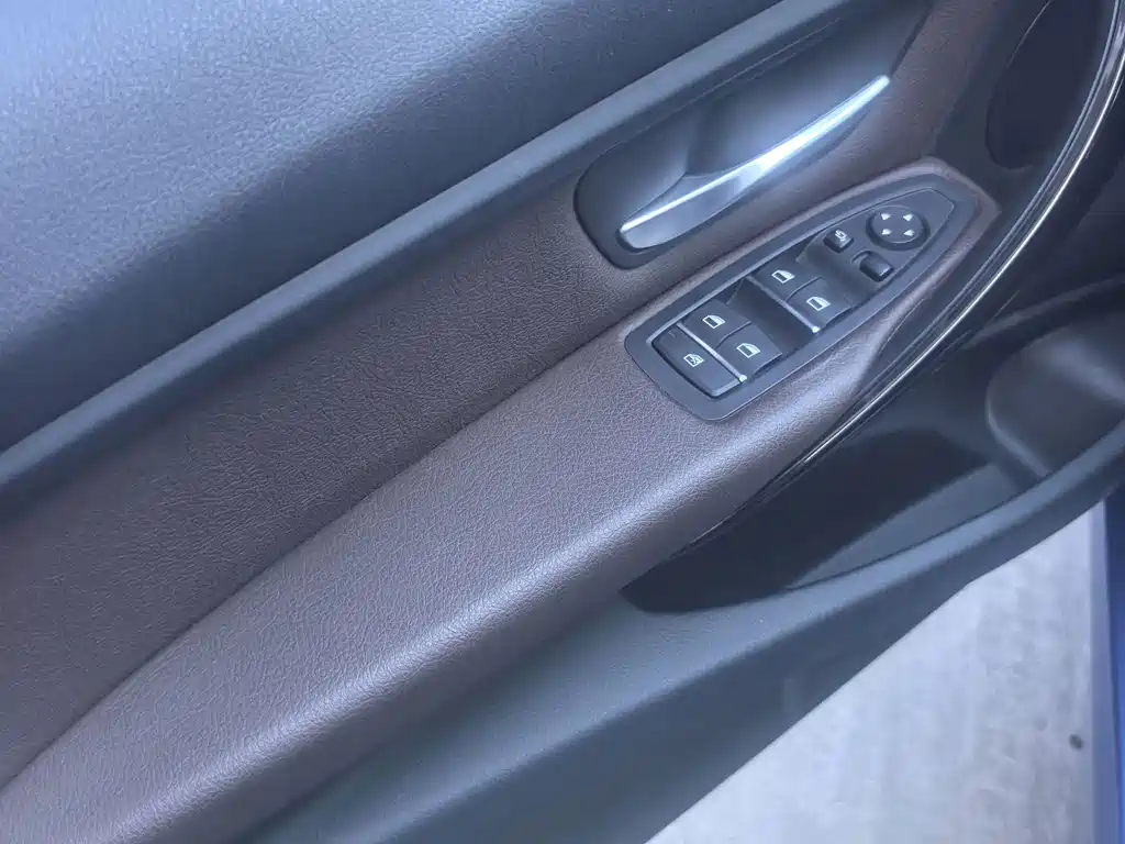 BMW 3 Series — фото 10