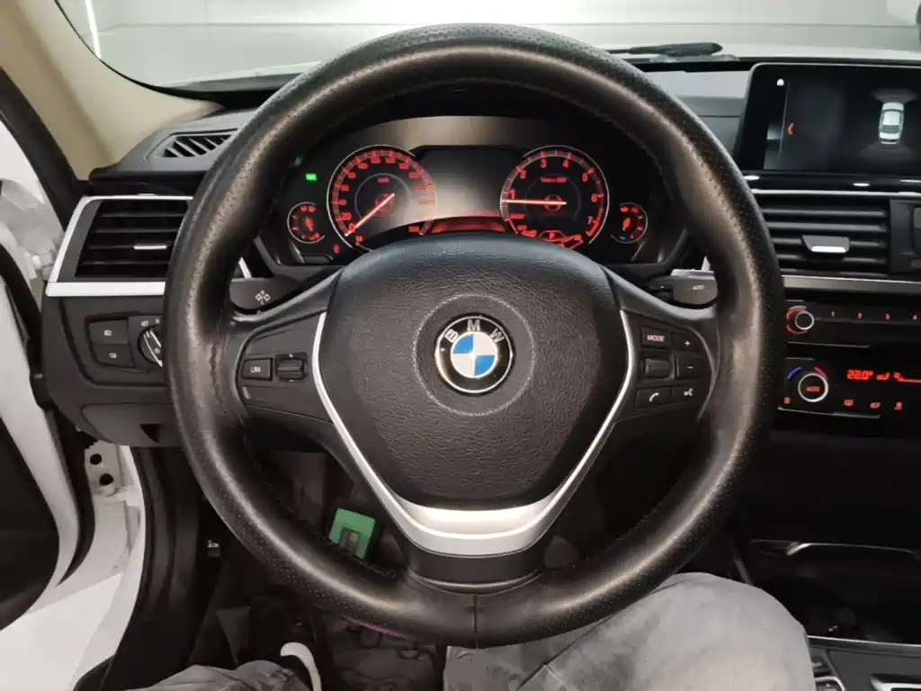 BMW 3 Series — фото 11
