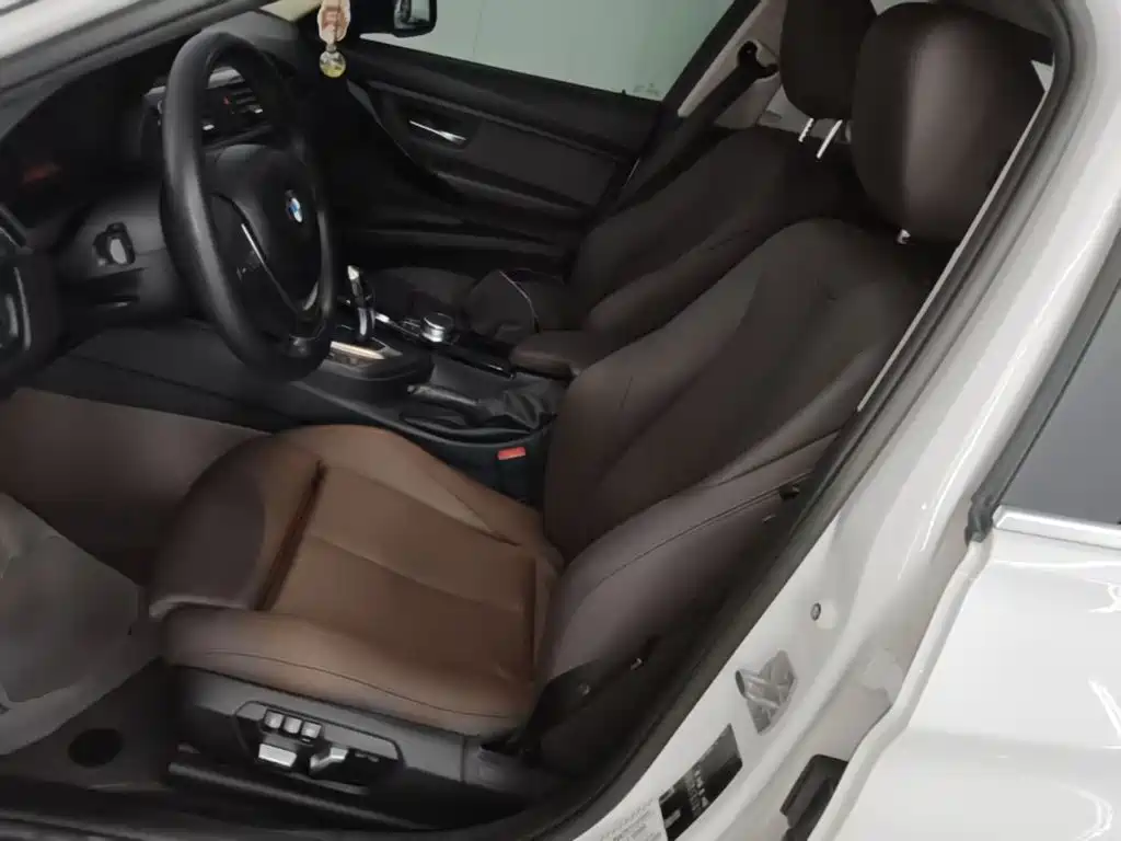 BMW 3 Series — фото 15