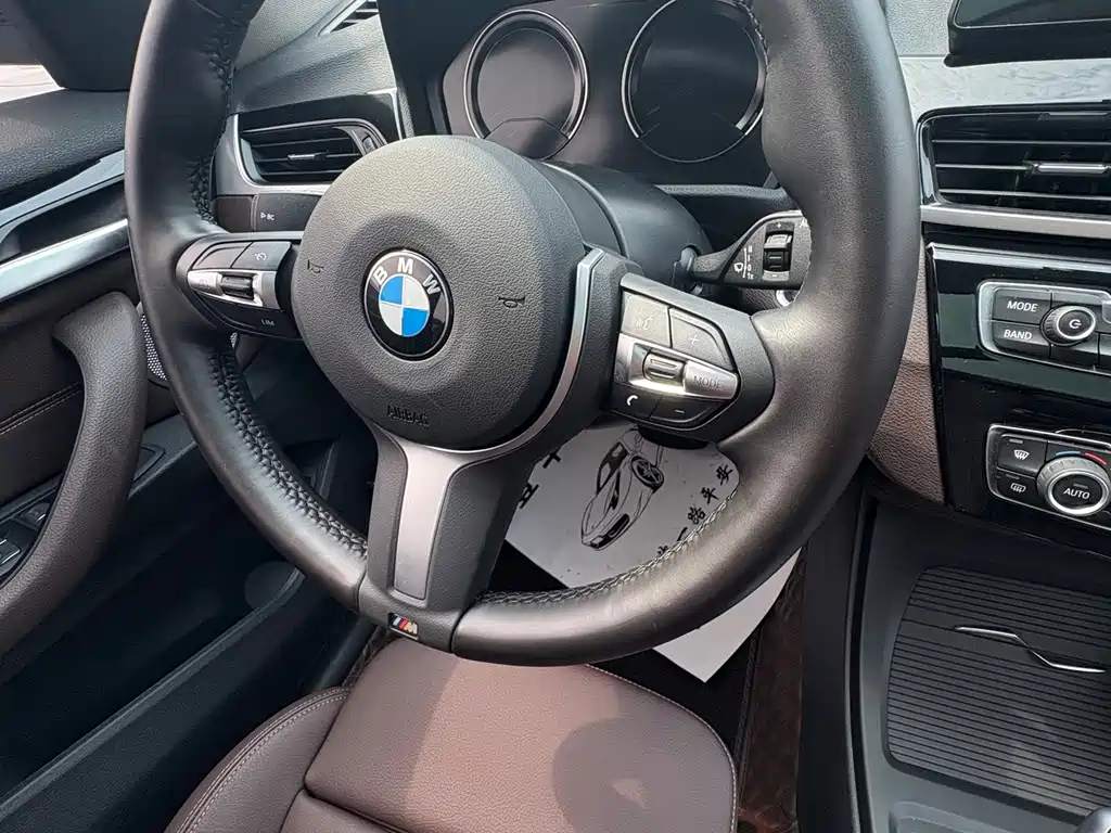 BMW X1 — фото 10