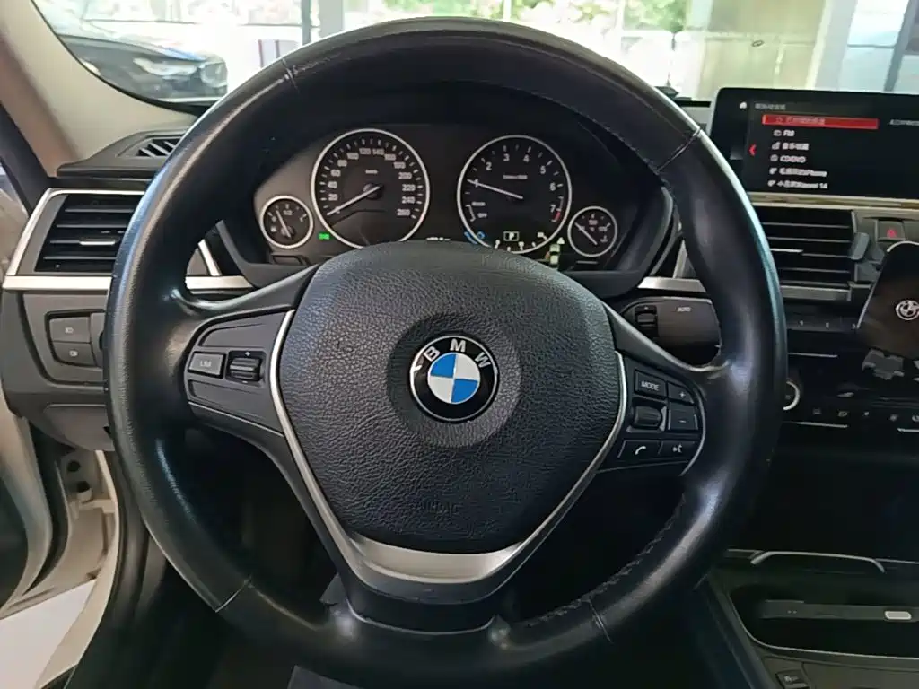 BMW 3 Series — фото 11
