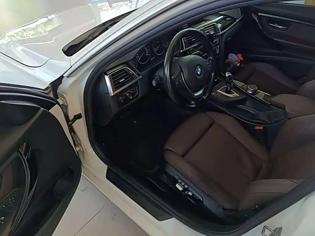 BMW 3 Series — фото 16