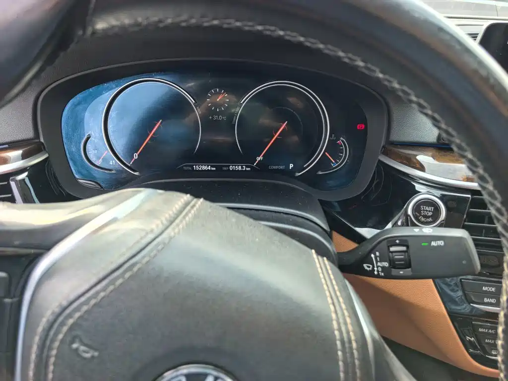 BMW 5 Series — фото 10