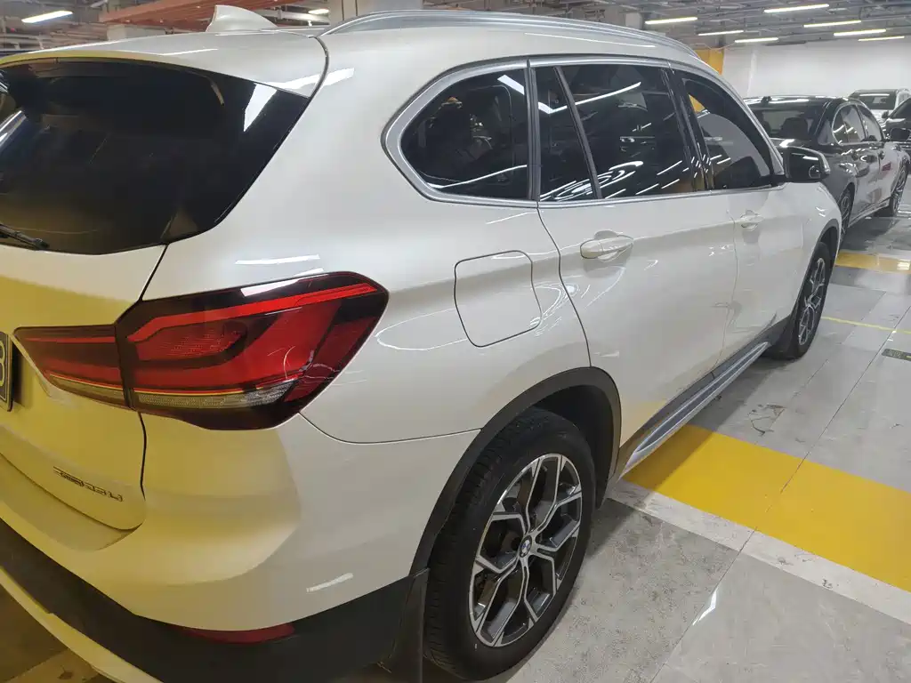 BMW X1 — фото 13