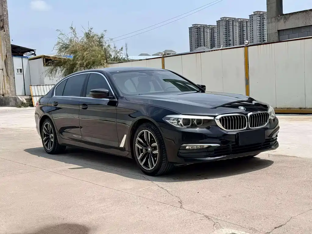 BMW 5 Series — фото 2