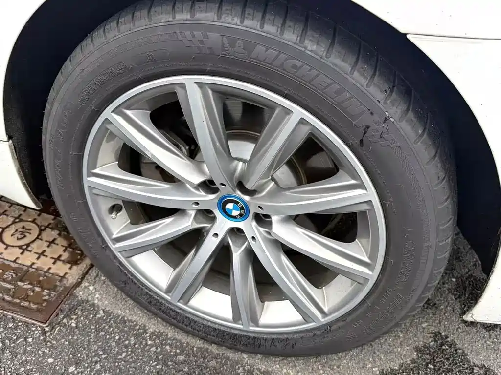 BMW 5 Series New Energy — фото 6