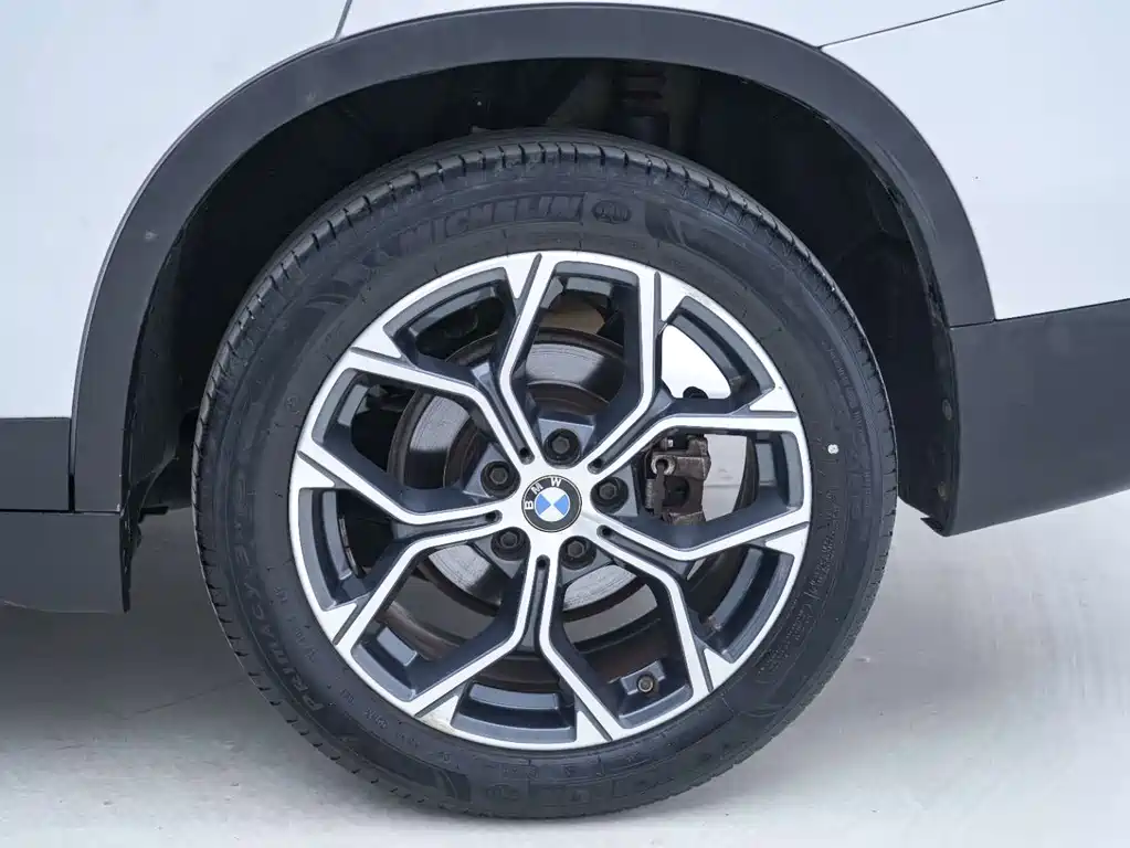 BMW X1 — фото 11