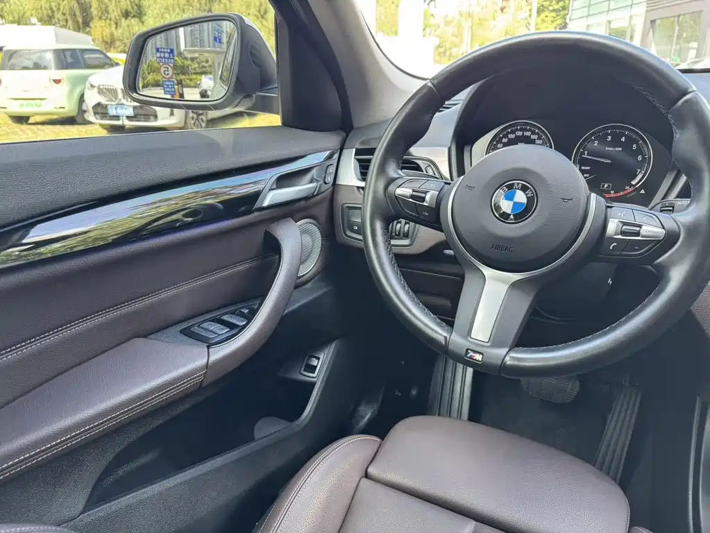 BMW X1 — фото 21
