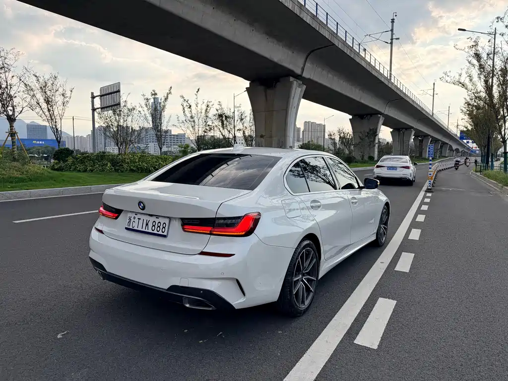 BMW 3 Series — фото 10