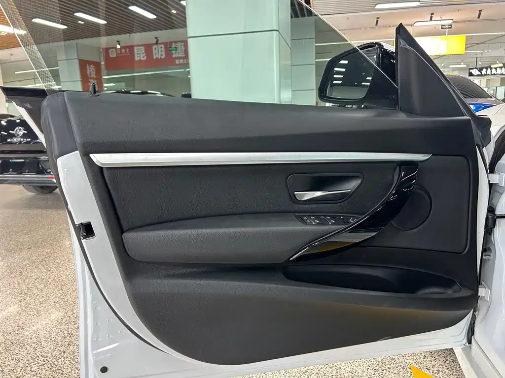 BMW 3 Series GT — фото 14