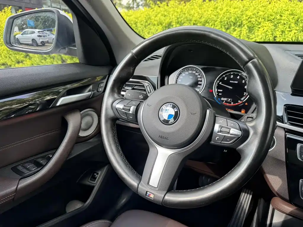 BMW X1 — фото 22