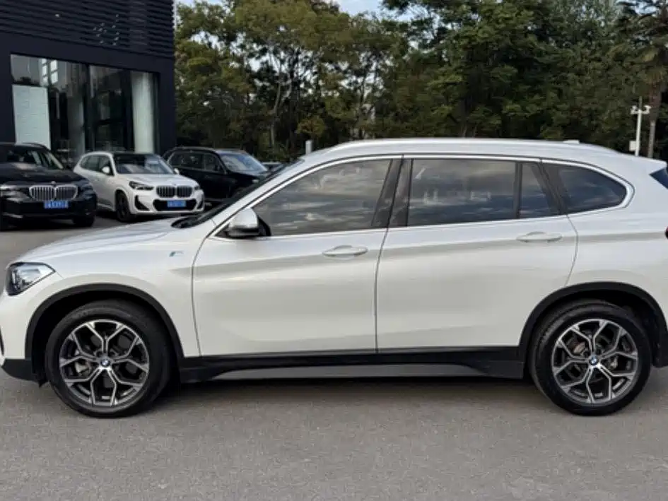 BMW X1 — фото 23